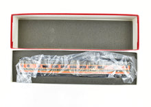 Load image into Gallery viewer, HO Brass Soho GN - Great Northern #1209 Coach Custom Painted &quot;Empire Builder&quot;  No Lettering
