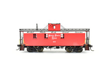 Load image into Gallery viewer, HO Brass DVP - Division Point NYC&amp;St.L - Nickel Plate &quot;46-147&quot; Series 30&#39; Wood Caboose FP
