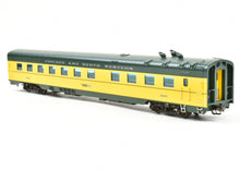 Load image into Gallery viewer, HO Brass Railway Classics C&amp;NW - Chicago and North Western &quot;400&quot; 56-Seat Diner FP 6950
