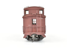 Load image into Gallery viewer, HO Brass Trains Inc. ATSF - Santa Fe Wood Caboose Custom Painted &amp; Weathered
