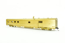 Load image into Gallery viewer, HO Brass S. Soho &amp; Co.  GN - Great Northern Empire Builder #1200 Baggage - Dormitory Car
