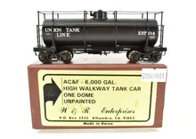 Load image into Gallery viewer, HO Brass W&amp;R - W&amp;R Enterprises UTLX - Union Tank Lines 6000 Gallon High Walkway Tank Car One Dome CP
