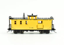 Load image into Gallery viewer, HO Brass Shoreham Shops DM&amp;IR Long Caboose With Side Door,  Factory Painted #C-10
