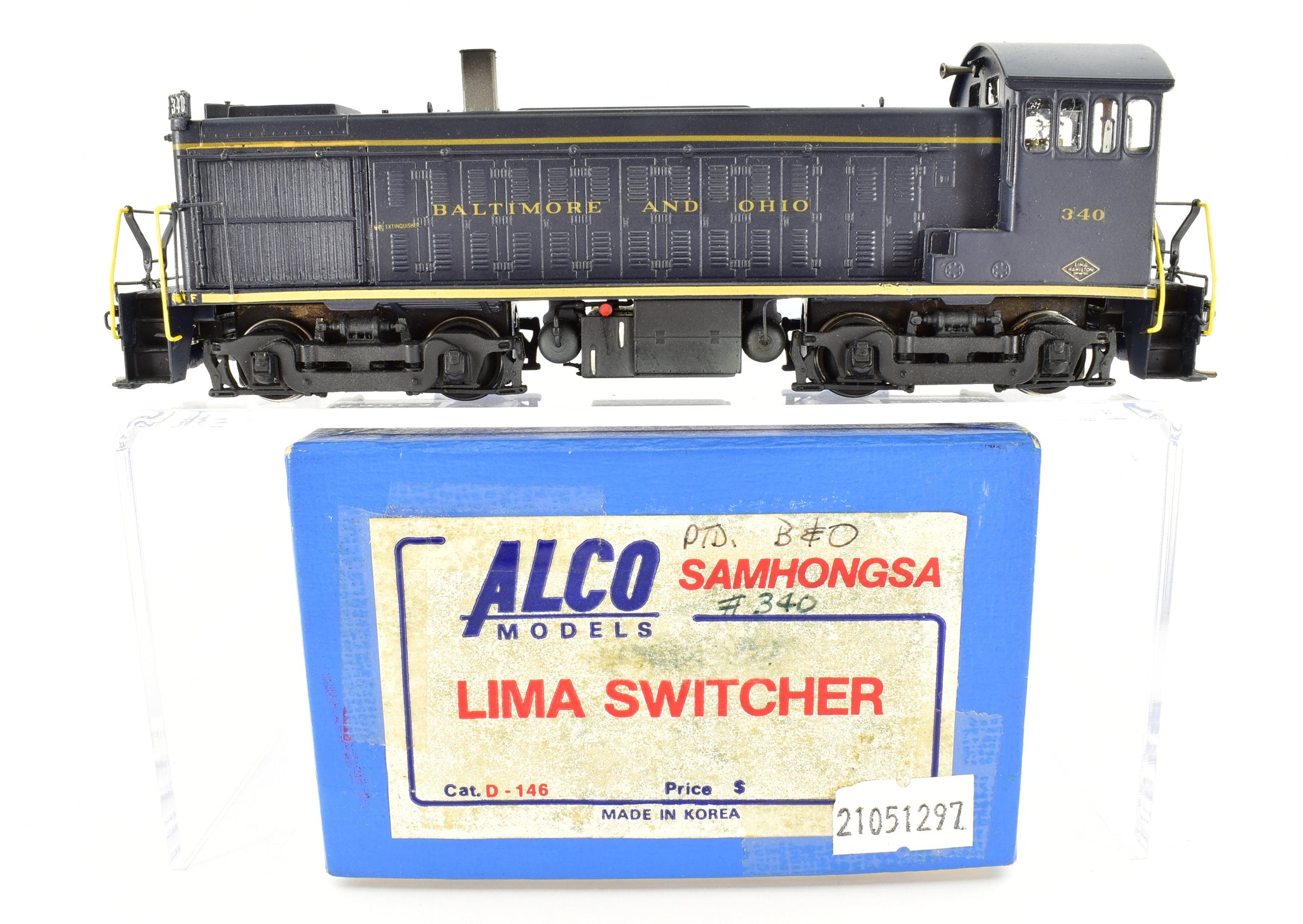 Good HO AHM Soo Line Center Cab Switcher 714 Diesel Locomotive