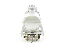 Load image into Gallery viewer, HO Brass PSC - Precision Scale Co. 16,000 Gallon Tank Car FP Silver ATSF - Santa Fe No. 209908
